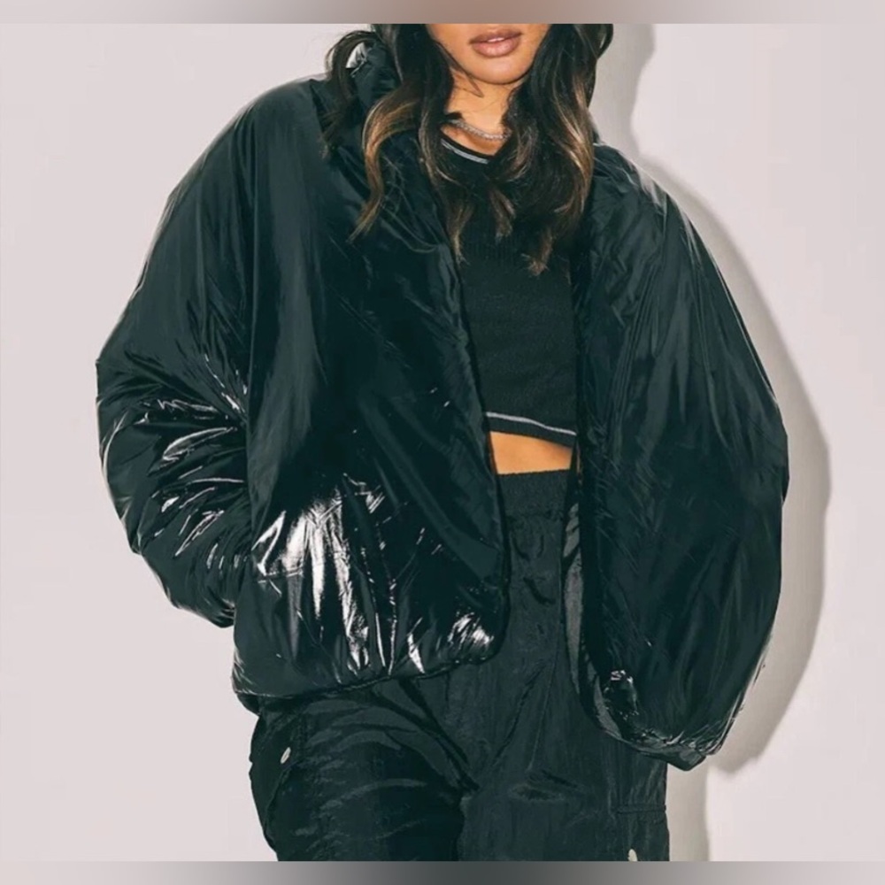 Club Paradise Logo Paxton Puffer Jacket Large NWT